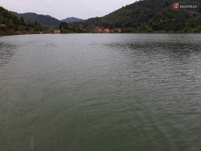 Lạng Sơn: Cả gia đình mất tích trên hồ thủy điện sau khi đi tảo mộ về - Ảnh 1.