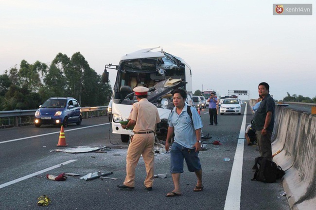 Va chạm kinh hoàng giữa xe khách và xe tải trên cao tốc Trung Lương, 5 người thương vong - Ảnh 3.