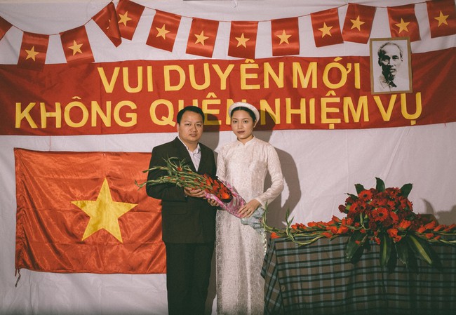 Độc nhất vô nhị: Chụp một lần, cặp đôi tái hiện được tất cả các kiểu lễ cưới Việt Nam trong 100 năm qua! - Ảnh 7.