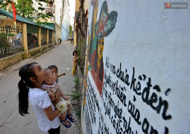 T&igrave;m lại k&yacute; ức thời học tr&ograve; ở con ng&otilde; nhỏ H&agrave; Nội được vẽ đầy h&igrave;nh b&iacute;ch họa rực rỡ - Ảnh 10.