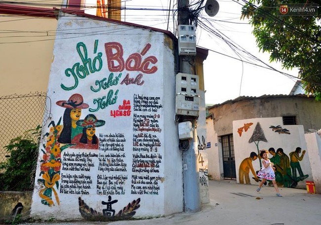 T&igrave;m lại k&yacute; ức thời học tr&ograve; ở con ng&otilde; nhỏ H&agrave; Nội được vẽ đầy h&igrave;nh b&iacute;ch họa rực rỡ - Ảnh 2.