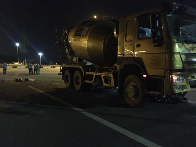 B&igrave;nh Dương: Tr&ecirc;n đường đi l&agrave;m th&ecirc;m về, nữ sinh bị xe bồn c&aacute;n tử vong - Ảnh 3.