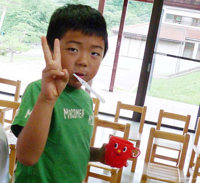 Một bữa trưa đạm bạc của trẻ em Nhật sẽ khiến nhiều người phải cảm thấy hổ thẹn, và đây là lý do - Ảnh 9.