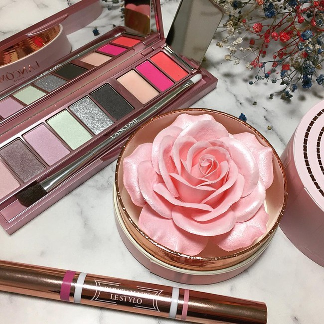 6 sản phẩm makeup mới toanh siêu lung linh và độc đáo đảm bảo sẽ khiến hội chị em tan chảy - Ảnh 3. 6 sản phẩm makeup mới toanh siêu lung linh và độc đáo đảm bảo sẽ khiến hội chị em tan chảy - Ảnh 3.