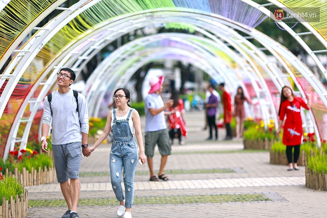 Kh&ocirc;ng chỉ c&oacute; đường hoa Nguyễn Huệ, S&agrave;i G&ograve;n c&ograve;n c&oacute; một con đường hoa xu&acirc;n kh&aacute;c rất đẹp! - Ảnh 8.
