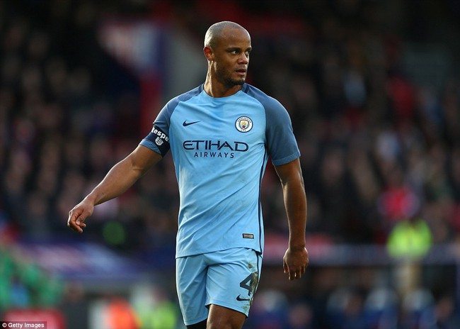 Yaya Toure lập si&ecirc;u phẩm đ&aacute; phạt, Man City bước tiếp ở C&uacute;p FA - Ảnh 4.