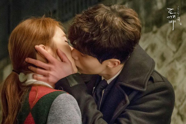 Đ&acirc;y l&agrave; điều m&agrave; Lee Dong Wook v&agrave; Yoo In Na tiếc nuối nhất khi đ&oacute;ng &ldquo;Goblin&rdquo; - Ảnh 2.