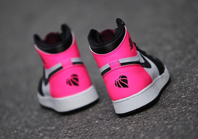 Có cô nàng bánh bèo nào lại không mê tít mẫu sneaker hồng chóe phát sáng trong bóng tối này cơ chứ? - Ảnh 3.