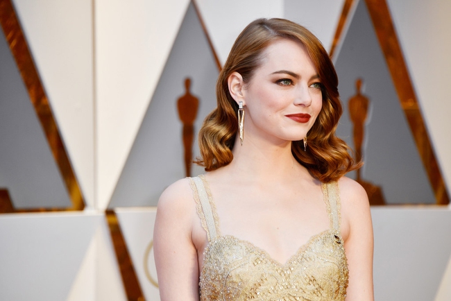 Oscar 2017 đã qua nhưng các tín đồ làm đẹp vẫn rần rần vì màu son của Emma Stone, và màu son đó là... - Ảnh 3.