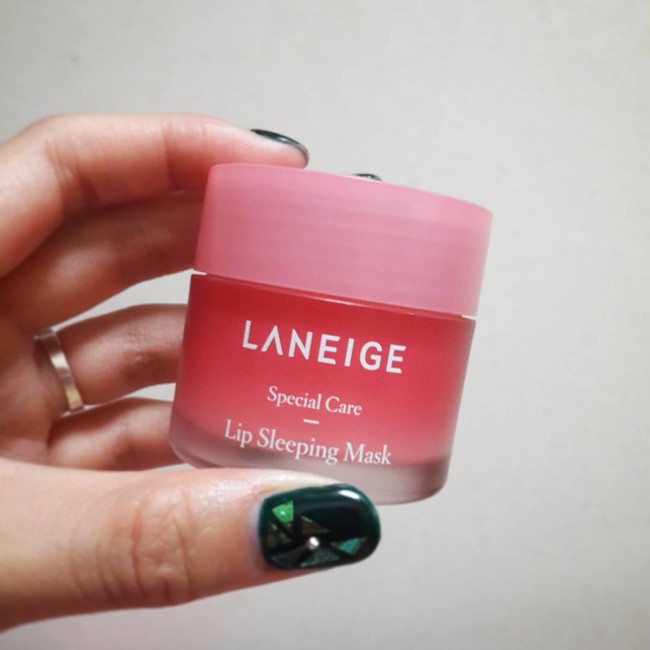 Giá dưới 400 ngàn, mặt nạ môi Laneige vẫn chấp hết các hãng khác vì khả năng làm mướt và hồng môi siêu siêu đỉnh - Ảnh 1.