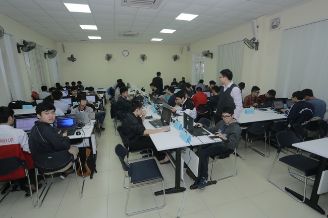 Khai mạc UET Hackathon 2017 - Nơi các anh tài công nghệ được hội tụ và thỏa sức sáng tạo - Ảnh 15.