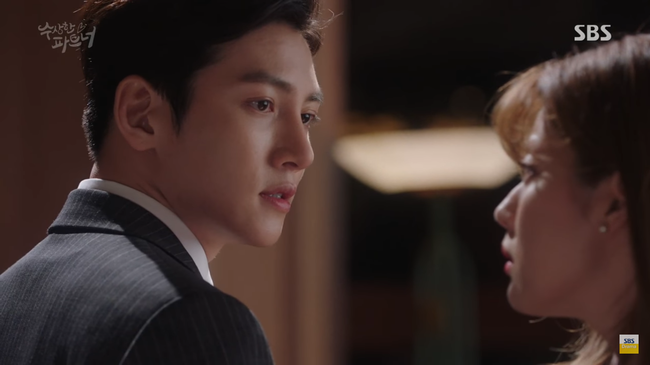 &ldquo;Đối T&aacute;c Đ&aacute;ng Ngờ&rdquo;: Ji Chang Wook anh đ&acirc;y cũng d&iacute;nh phận bị &ldquo;cắm sừng&rdquo;! - Ảnh 13.
