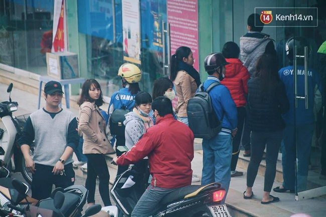 Người Hà Nội tranh thủ đi siêu thị, TTTM để mua sắm dịp cận Tết Nguyên đán - Ảnh 12.