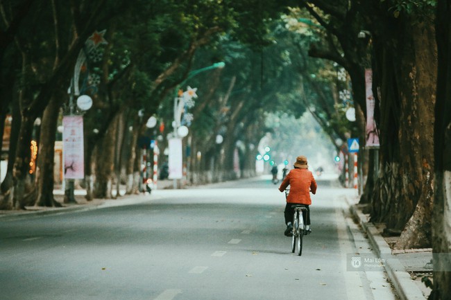 Hà Nội sáng mùng 1 Tết đầy thanh bình, ai mà chẳng yêu! - Ảnh 30.