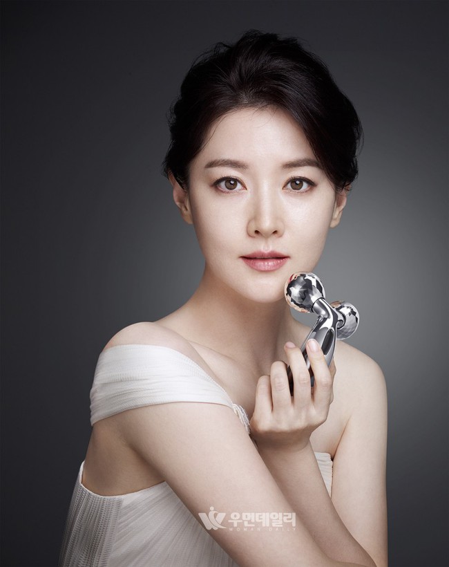 Xôn xao vì vợ diễn viên Vì sao đưa anh tới vừa quá đẹp vừa giống Lee Young Ae - Ảnh 2.