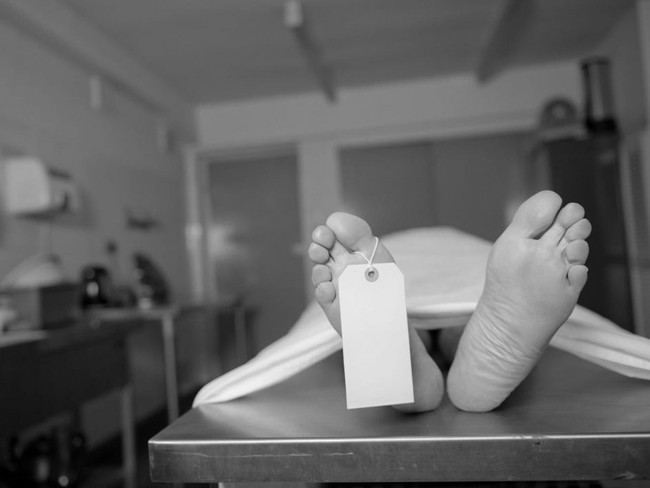 Ngay trước giờ hỏa t&aacute;ng, ch&agrave;ng trai tưởng đ&atilde; chết bất ngờ tỉnh dậy - Ảnh 1.