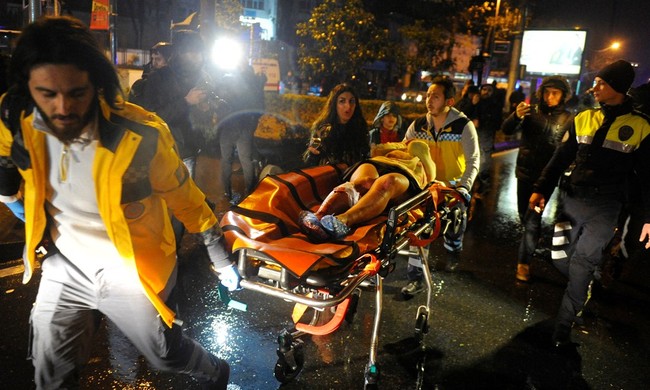 Hiện trường vụ xả súng đẫm máu vào hộp đêm Thổ Nhĩ Kỳ đúng đêm Giao thừa - Ảnh 6.