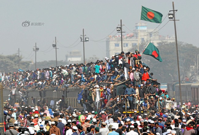 Cứ ngỡ về quê ăn Tết ở Trung Quốc là đông kinh hoàng rồi, ngờ đâu đã là gì so với Bangladesh - Ảnh 4.