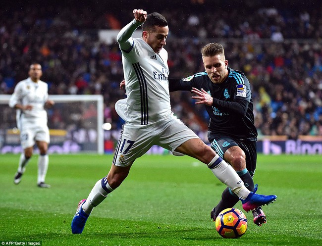 Ronaldo ghi b&agrave;n, Real cho Barca ngửi kh&oacute;i trong cuộc đua v&ocirc; địch - Ảnh 5.