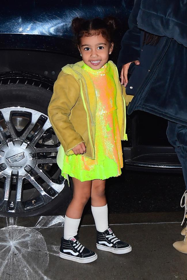 Kim - Kanye sắp ra mắt BST thời trang trẻ em, b&eacute; North đương nhi&ecirc;n l&agrave; người diện đầu ti&ecirc;n - Ảnh 5.