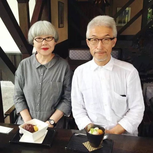 Nhìn bộ ảnh cặp vợ chồng người Nhật mặc đồ đôi suốt 37 năm, ai chẳng muốn muốn có được mối tình như họ - Ảnh 3.