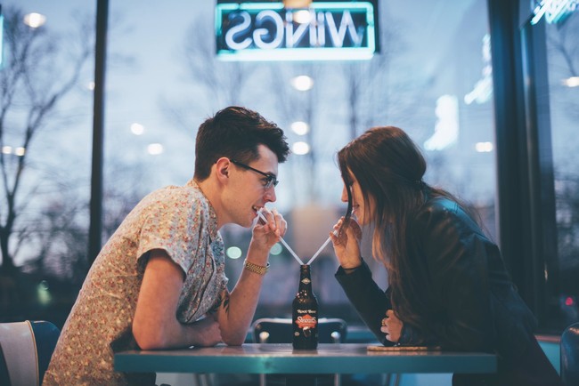 Y&ecirc;u đương hẹn h&ograve; muốn vui th&igrave; phải s&ograve;ng phẳng! - Ảnh 1.