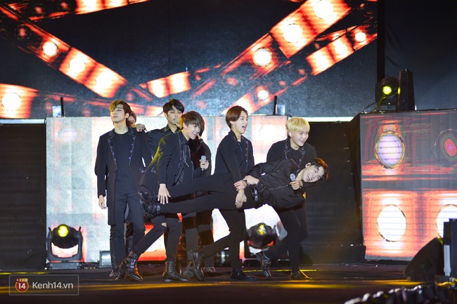 MBC Music K-Plus Concert: Khán giả đông hơn hẳn đêm diễn đầu, dàn sao Hàn hát nhảy cực sung - Ảnh 18.
