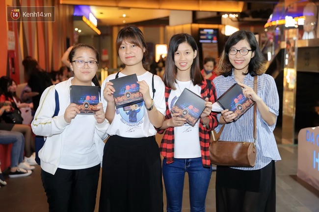 Fan Hà Nội xếp hàng từ hơn 6h sáng, sau 30 phút tẩu tán hết 500 album của Sơn Tùng - Ảnh 15.