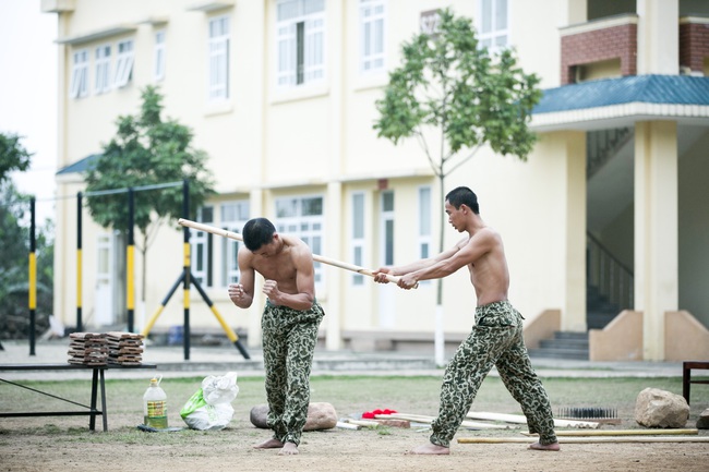 Đây là màn chặt gạch bá đạo trong quân ngũ của Quốc Thiên! - Ảnh 9.