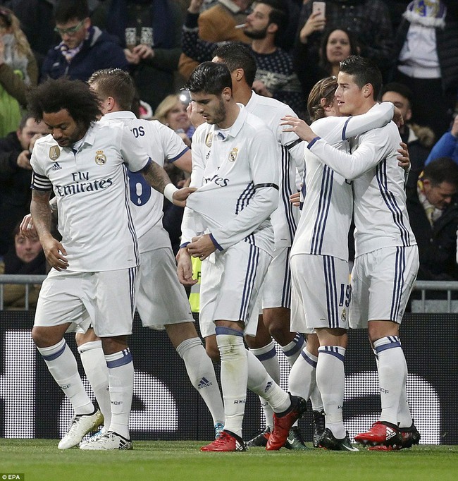 Trai đẹp James Rodriguez lập cú đúp, Real Madrid đặt một chân vào tứ kết Cúp Nhà vua - Ảnh 6.