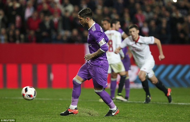 Ramos s&uacute;t panenka đẳng cấp, Real Madrid x&ocirc; đổ kỷ lục của Barca - Ảnh 5.