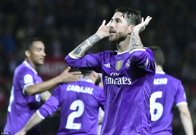 Ramos s&uacute;t panenka đẳng cấp, Real Madrid x&ocirc; đổ kỷ lục của Barca - Ảnh 6.