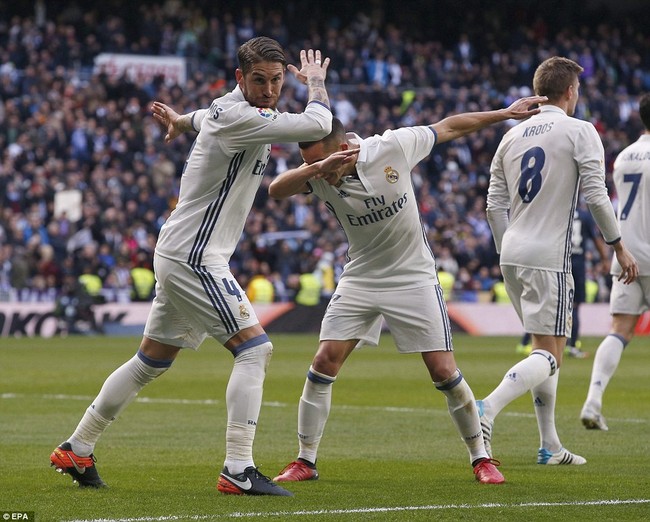 Ramos lập c&uacute; đ&uacute;p, Real Madrid v&ocirc; địch lượt đi - Ảnh 8.