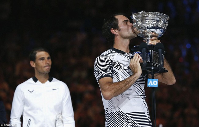 Federer bật khóc khi đánh bại Nadal, bước lên thiên đường thứ 18 - Ảnh 5.