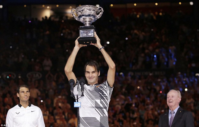 Federer bật khóc khi đánh bại Nadal, bước lên thiên đường thứ 18 - Ảnh 6.