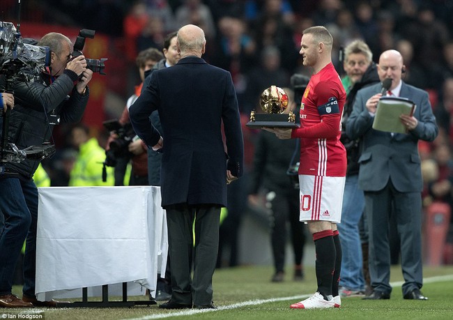 20 khoảnh khắc đáng nhớ của Rooney trong màu áo Man Utd - Ảnh 20.