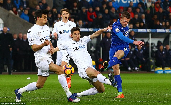 Đương kim v&ocirc; địch Leicester thua trận thứ 5 li&ecirc;n tiếp - Ảnh 3.