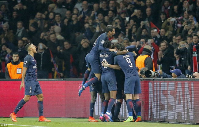 PSG hủy diệt Barca, đặt một chân vào tứ kết Champions League - Ảnh 7.