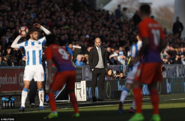 Man City bất lực hoàn toàn trước đội bóng tí hon - Ảnh 6.