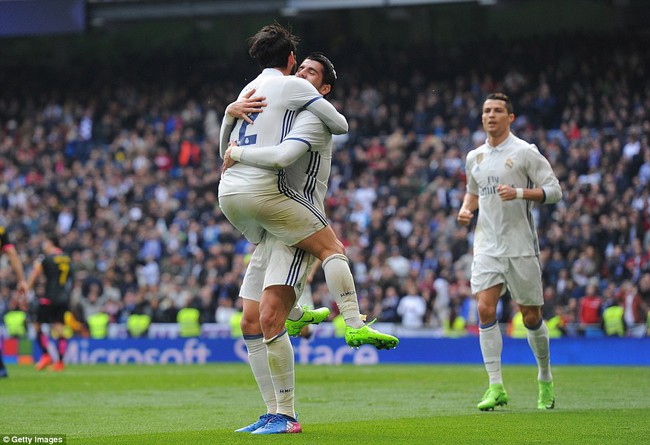 Gareth Bale nổ súng sau gần 3 tháng dưỡng thương, Real tiến sát tới ngôi vương - Ảnh 10.