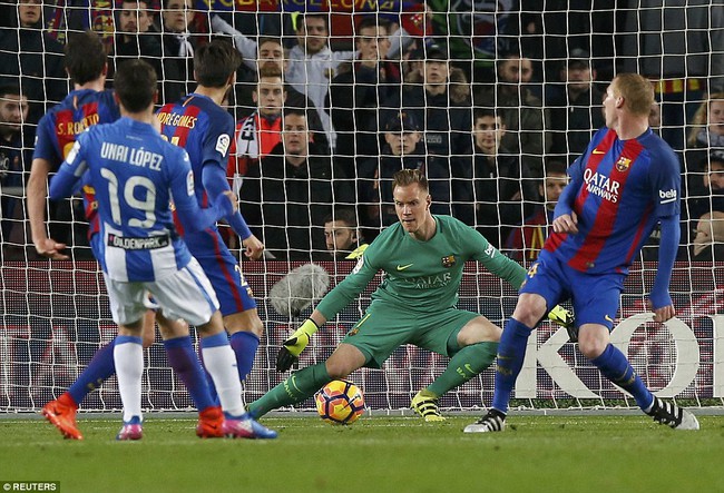 Messi lập cú đúp, Barca tiếp tục đeo bám Real - Ảnh 8.