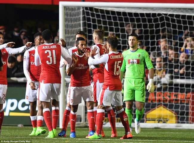 Vượt qua đội bóng nghiệp dư, Arsenal thẳng tiến vào tứ kết FA Cup - Ảnh 13.