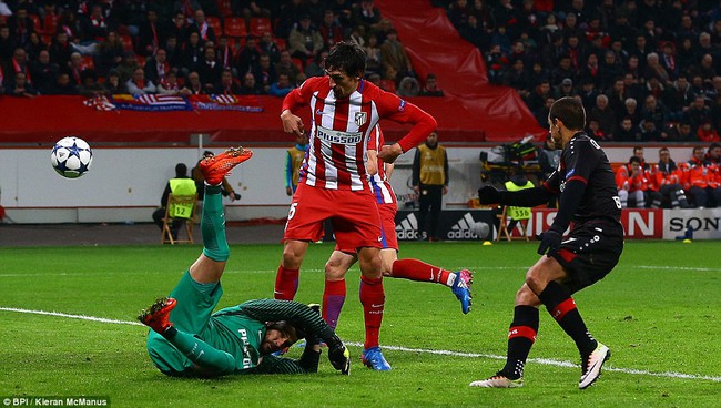 Trai đẹp Griezmann lập kỷ lục, Atletico đặt một chân vào tứ kết Champions League - Ảnh 13.