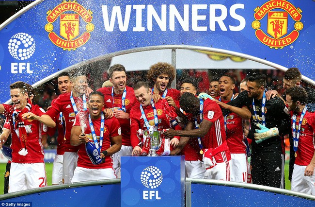 Vô địch League Cup, Man Utd trở thành đội bóng vĩ đại nhất nước Anh - Ảnh 2.