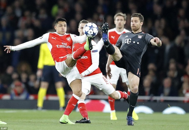 Arsenal cúi mặt rời Champions League với 10 bàn thua - Ảnh 5.