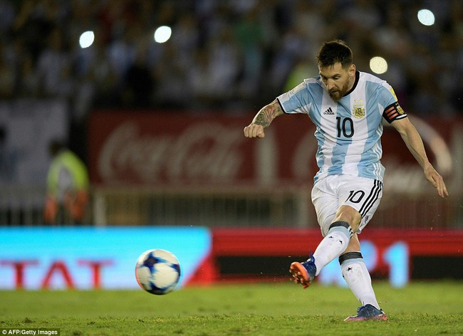 Messi sút phạt đền thành công đưa Argentina lên vị trí thứ 3 - Ảnh 5.