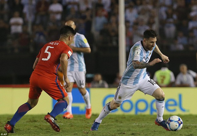 Messi sút phạt đền thành công đưa Argentina lên vị trí thứ 3 - Ảnh 7.