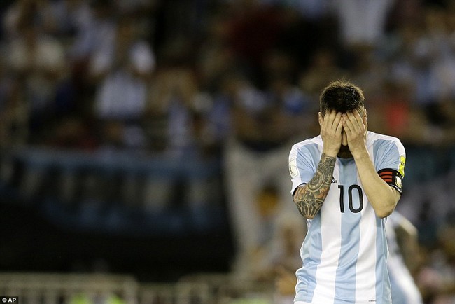 Messi sút phạt đền thành công đưa Argentina lên vị trí thứ 3 - Ảnh 10.