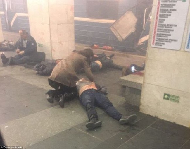 Nga: Nổ kinh hoàng tại ga tàu điện ngầm, ít nhất 10 người thiệt mạng - Ảnh 4.