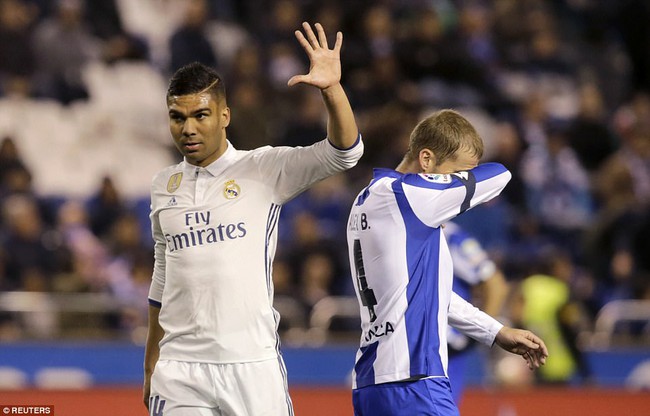 Ronaldo ngồi ngoài, Real vẫn chơi tennis trên sân Riazor - Ảnh 12.